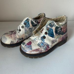 Toddler Nordstrom walkers EU size 22 US SIZE 4 news print